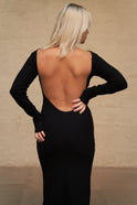 Robe noire longue dos nu